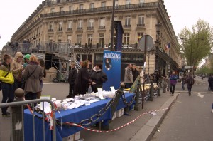 Le stand d'adhésion et de vente de souvenirs n'a pas attiré grand monde.