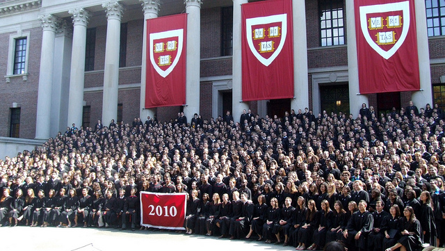 Diplômés de l'Université d'Harvard, 2010