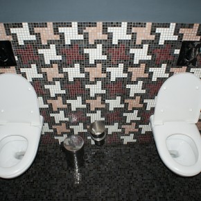 Les toilettes insolites des bars parisiens