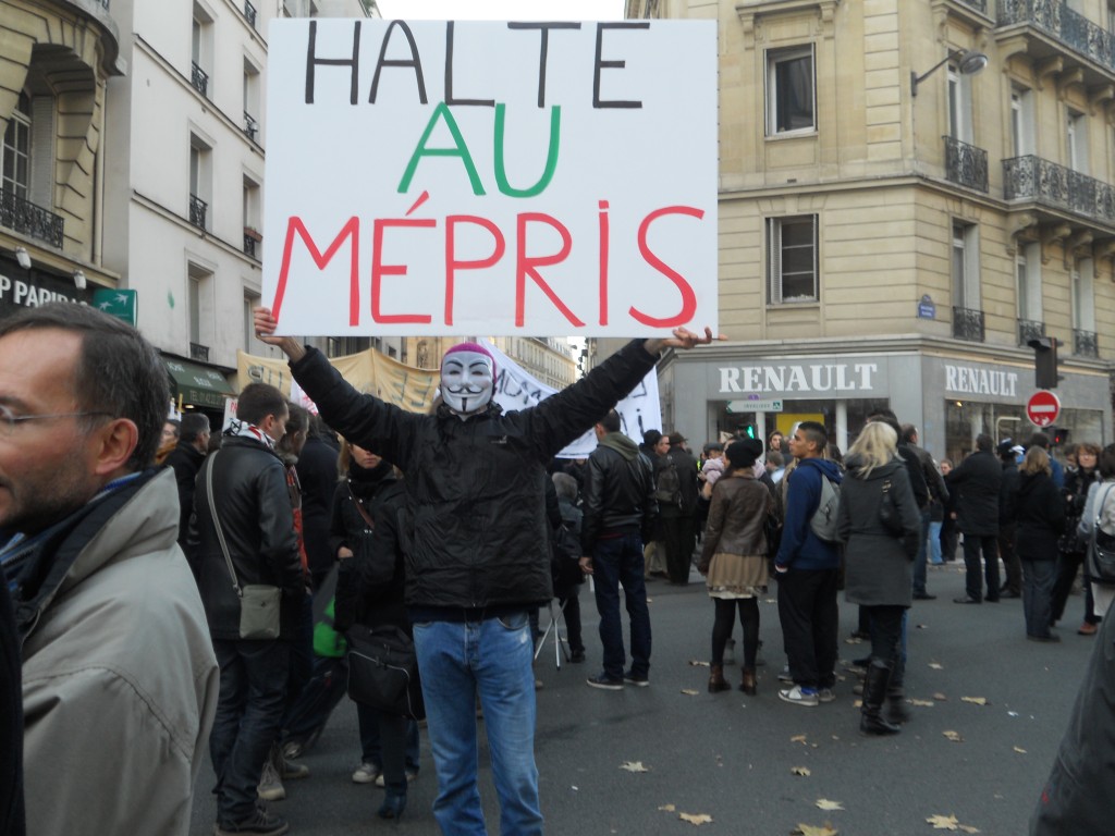 Les étudiants étaient nombreux à soutenir leurs enseignants. (Photo I.S. / ParlonsInfo)