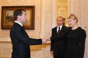 Ioulia Timochenko, Vladimir Poutine et Dmitri Medvedev en 2009 // CC BetacommandBot