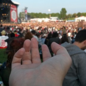 Convivialité, musique et politique : la grande Fête de l'Huma teintée de rouge