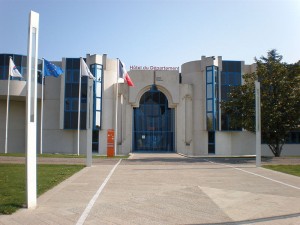 Entrée du Conseil Général de l'Hérault, Avril 2009 (Licence CC)