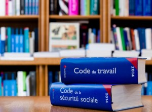 Le code du travail français pèse aujourd'hui 1450 grammes contre 500 en 1978