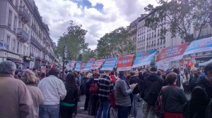 Une des nombreuses banderoles de la France Insoumise, mobilisant pour les élections législatives