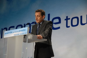 Nicolas Sarkozy en meeting en 2007 - Crédits : Guillaume Paumier (Wikimédia Commons)