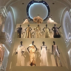 Christian Dior, couturier de rêve – exposition féerique aux arts déco